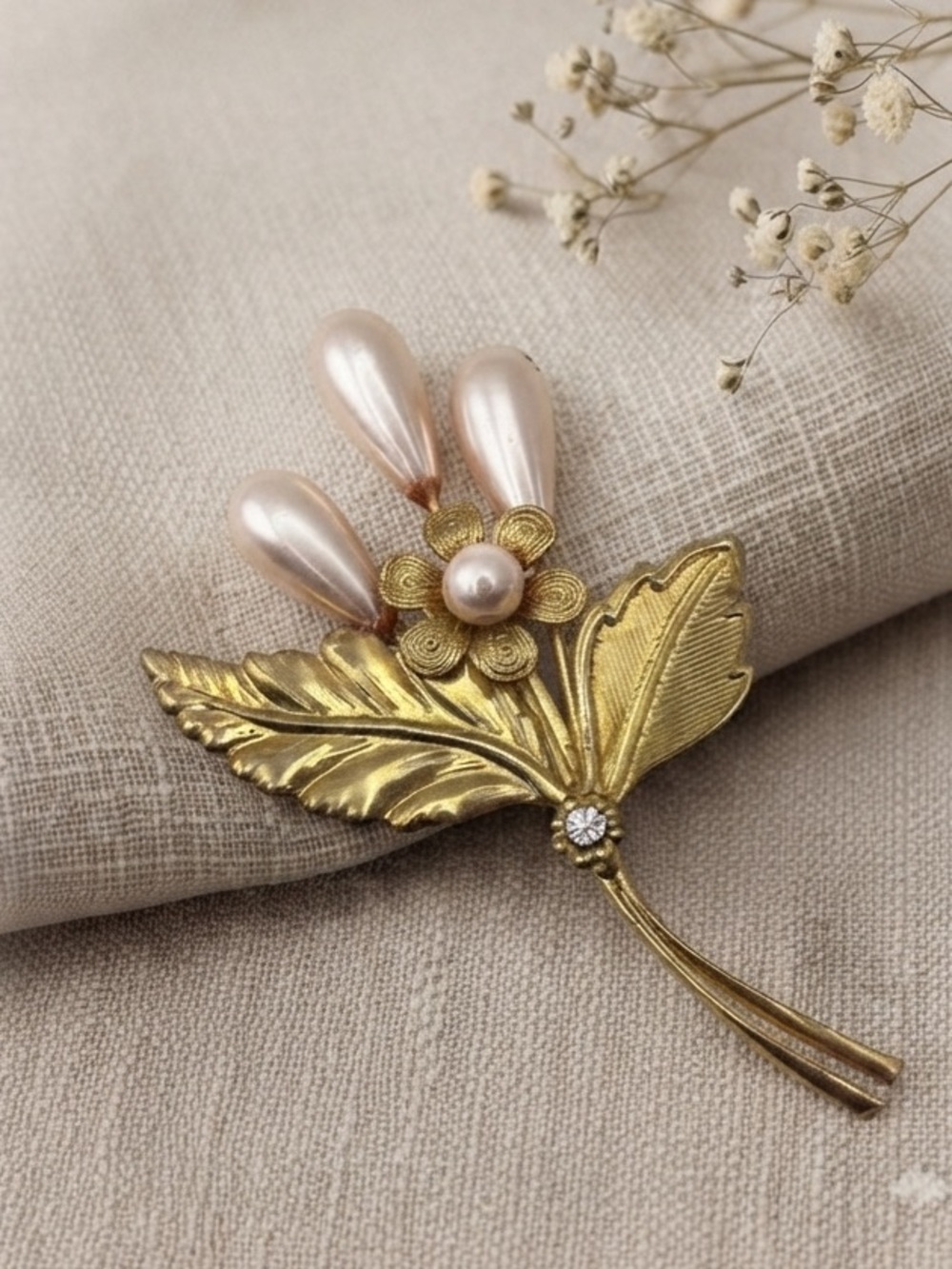 Vintage Gold Tone Floral Faux Pearl Brooch
